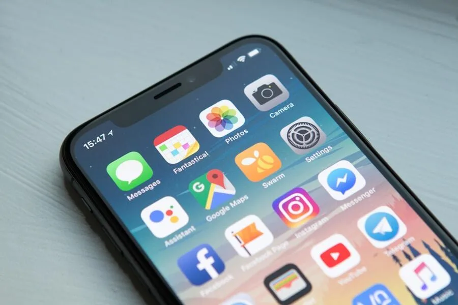 Mobiltelefon med spelapp